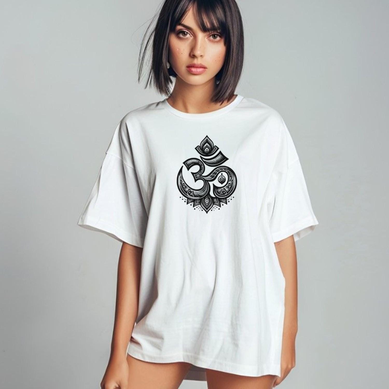 "Dynamic gym T-shirt featuring bold graphic design, ideal for fitness enthusiasts. Combines comfort and style for workouts."