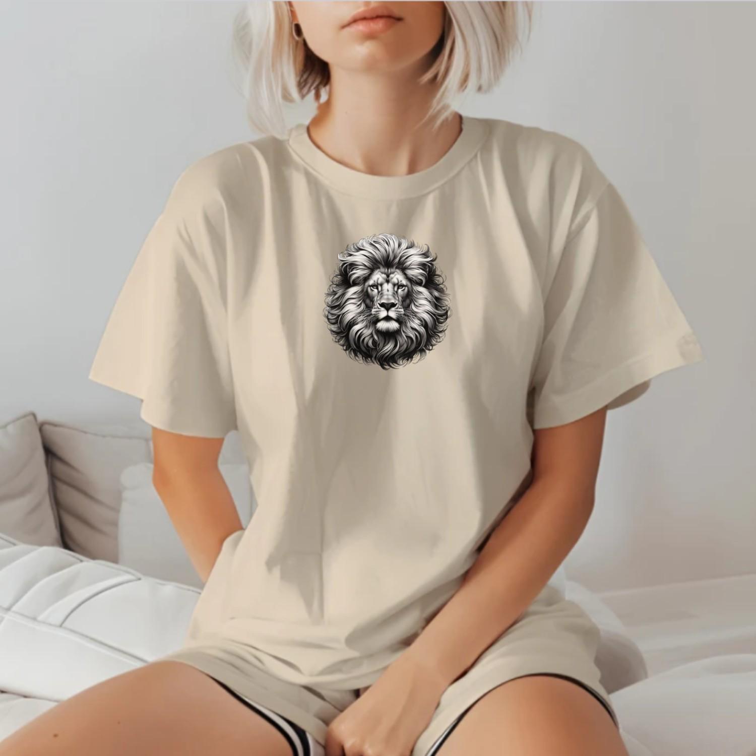 "Detail of a dynamic Lion T-Shirt featuring a powerful lion graphic, symbolizing strength and resilience for gym enthusiasts."